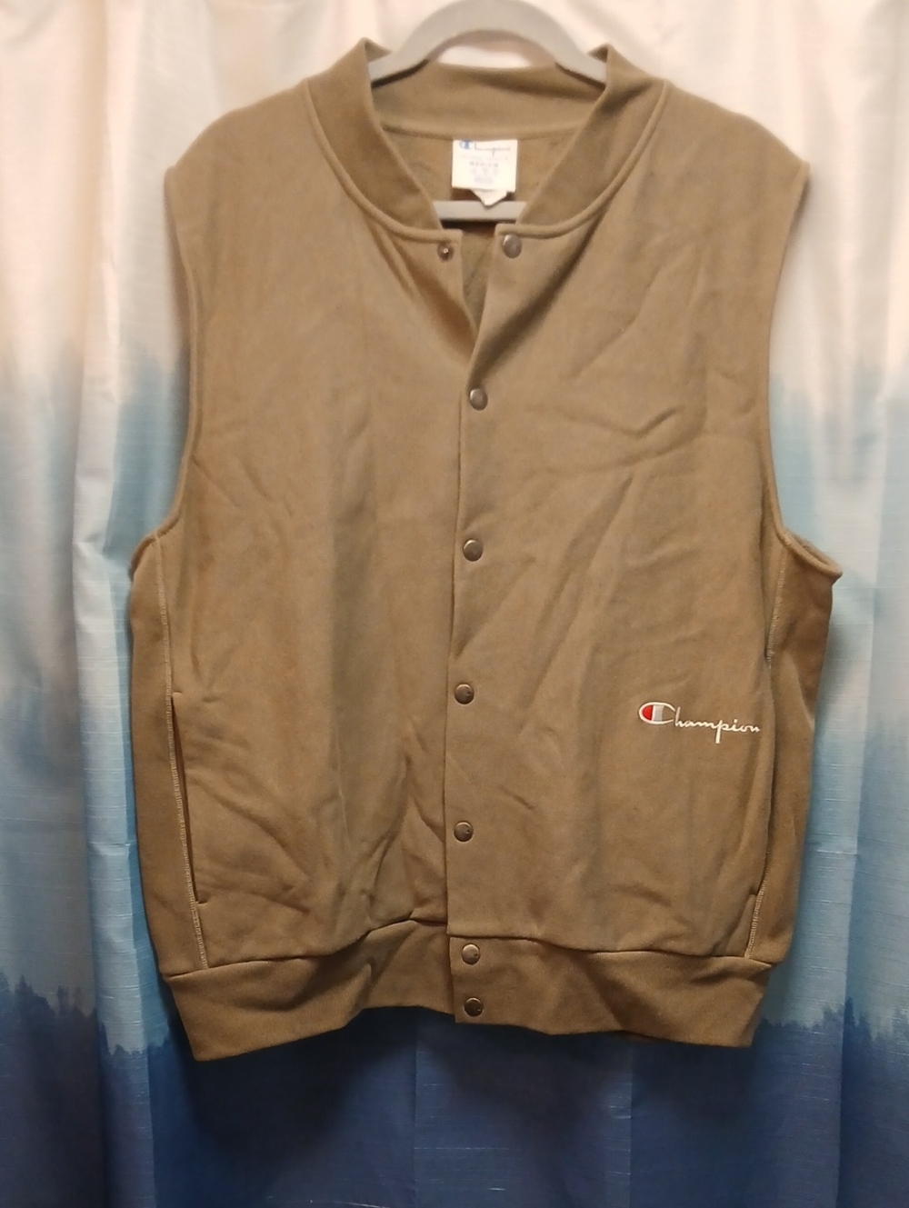 Champion Men’s Light Olive Green Sleeveless Snap-Front Jacket